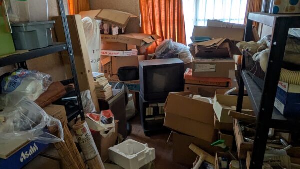 解体作業に伴う遺品整理